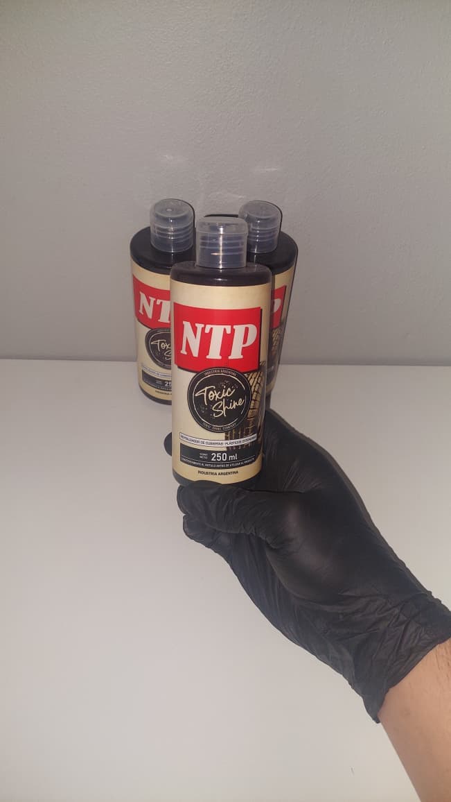 Toxic Shine NTP 250ml Acondicionador de caucho y plasticos